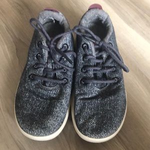 Wool all birds gently worn